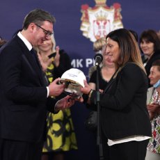 SRBIJA SE NEĆE ODRICATI SVOJIH TERMOKAPACITETA Predsednik Vučić poručio da će rudari imati posla i u narednim decenijama