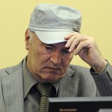 SRBOMRZCI OSTAJU U VEĆU: Odbačen zahtev Ratka Mladića za izuzeće troje sudija