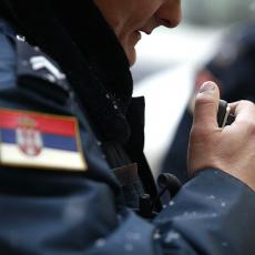SRPSKA POLICIJA U AKCIJI GNEV: U stanu na Novom Beogradu krio kilogram kanabisa (FOTO)