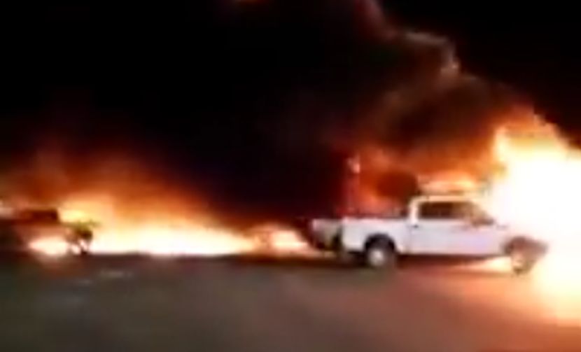 SRUŠIO SE AVION U NEVADI: Letelica pala na parking i izazvala EKSPLOZIJU automobila, ne zna se broj poginulih (FOTO) (VIDEO)