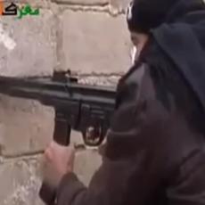 ŠTA HITLEROVE PUŠKE RADE U SIRIJI? Evo kako je prethodnik AK-47 završio u rukama pobunjenika! (VIDEO)