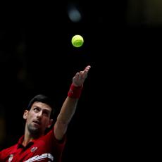 ŠTA MU BI? I Novak se smejao svojoj početničkoj grešci - neverovatan kiks! (VIDEO)