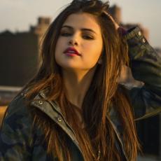 STANJE JOJ SE POGORŠALO: Selena Gomez prebačena u psihijatrijsku ustanovu!