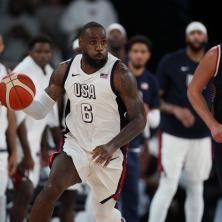 STAVLJAJTE ŠLEMOVE: Lebron Džejms dolazi kod Jokića u Denver (FOTO)