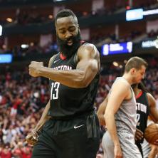 STIGLA POVIŠICA: Džejms Harden ostaje u Klipersima