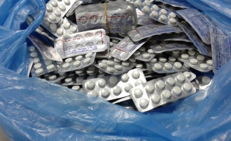 STOPIRAN ŠVERC NA HORGOŠU: Zemuncu u jakni našli 810 tableta tramadola