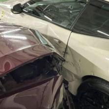STRADALI AUTOMOBILI ZBOG NERVOZNE ŽENE: Posvađala se sa suprugom i uništila nekoliko skupocenih automobila (VIDEO)