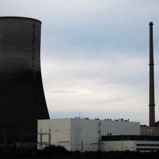STRAH OD OPASNOSTI: Francuska zatvara dva nuklearna reaktora!