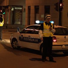 STRAHOVITA PLJAČKA U ZEMUNU: Razbojnici upali u radnju sa bajonetima - policija blokirala deo grada 
