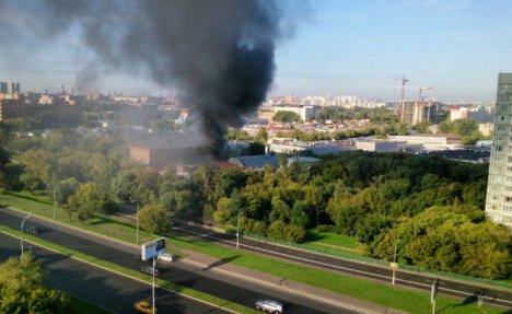 (VIDEO) STRAVIČAN POŽAR U MOSKVI: Planulo skladište, najmanje 17 mrtvih radnika