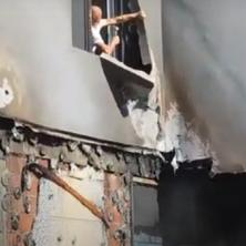 STRAVIČAN PRIZOR! Požar uništio novoizgrađenu zgradu u Leskovcu! (VIDEO)