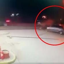STRAVIČNA NESREĆA KOD BENZINSKE PUMPE: BMW izlazi na put, a onda iz kontra smera nailazi džip, IMA POVREĐENIH (VIDEO)