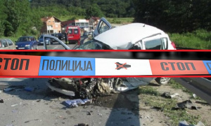 Teška saobraćajna nesreća na magistrali Doboj - Tuzla! Sudar četiri vozila, ima mrtvih!