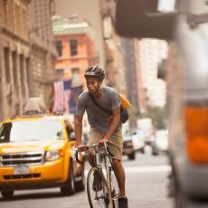 STUDIJA POKAZALA: Bicikli i pešačenje zameniće automobile na ulicama velikih gradova!