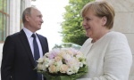 SUSRET DVA LIDERA: Merkel i Putin u subotu u Nemačkoj