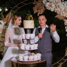 SVADBENO ŠIŠANJE je najnoviji trend i da, dešava se USRED venčanja: Reakcije gostiju i mladoženje su urnebesne, mlade su ovoga puta stvarno otišle predaleko!