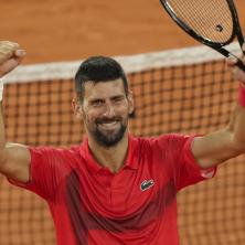 SVE JE SPREMNO ZA SPEKTAKL: Novak večeras protiv Sinera za novi korak ka istoriji