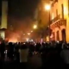 SVE VEĆI HAOS U BEJRUTU: Posle eksplozije buknuli protesti i suzavci (VIDEO)