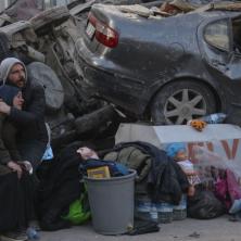 SVE VIŠE MRTVIH U TURSKOJ: Broj poginulih u razornim zemljotresima veći od 23.000 ljudi, povređeno više od 80.000!