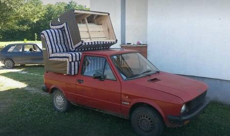 SVEMOGUĆI “JUGO” Ovako izgleda preseljenje jednog domaćina u Bosni