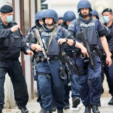 SVET JE I DALJE U ŠOKU: Nakon terorističkog napada u Beču policija patrolira ispred sinagoge