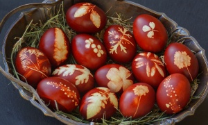 SVETSKI PRVAK u tucanju jajima OTKRIVA KAKO da vaše uskršnje jaje bude NAJJAČE! (FOTO)