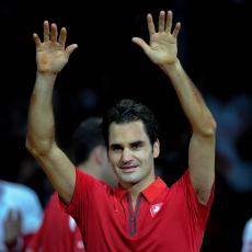 SVI SU BILI ZAPANJENI: Federer je promenio imidž i frizuru, mnogi ga nisu prepoznali (GALERIJA)