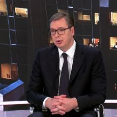 SVI SU DOBILI MASKE KADA SU UŠLI U ARENU Predsednik Vučić odgovorio na licemerne napade opozicije (VIDEO)