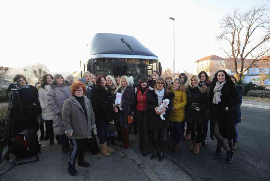 Zaustavljen autobus humanitarne pomoći na Jarinju