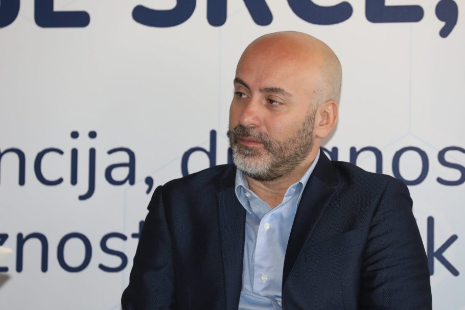 Sa panela eKlinike o zdravlju srca: Dr Dalibor Dragišić poručuje da srčani udar nije uvek praćen bolom u grudima