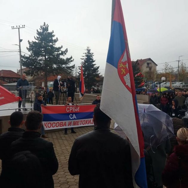 Sa skupa u Gračanici podrška Srbima na severu Kosova i Metohije