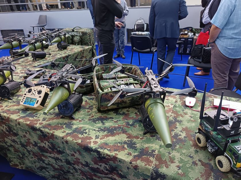 Sačmarica kao efikasno oružije u borbi protiv FPV dronova: Svetski šampion u streljaštvu izveo interesantnu demonstraciju