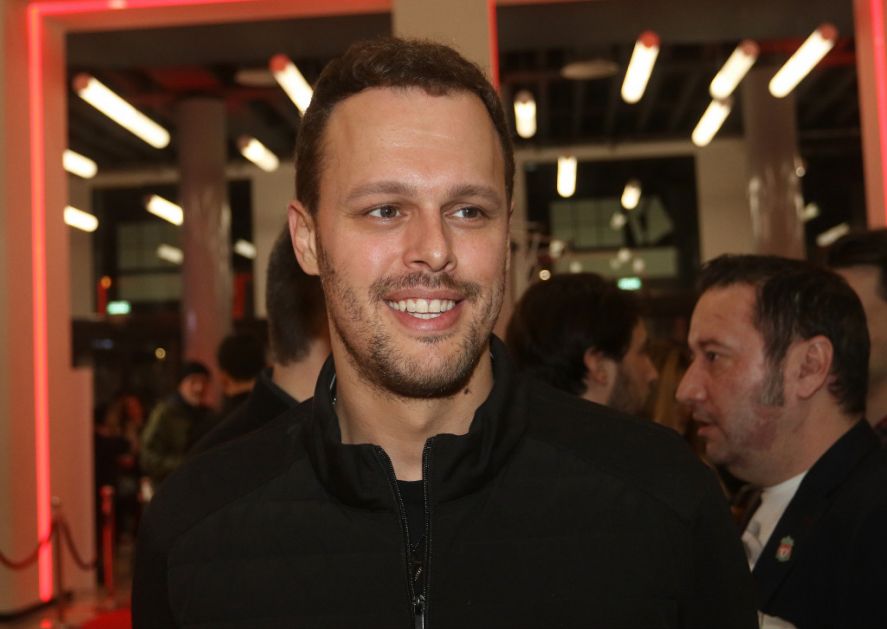 Sad i zvanično: Posle 8 meseci braka sa 15 godina mlađom, razveo se Igor Kojić