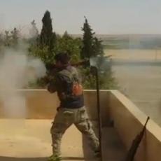 Sada Kurdi na dva fronta BIJU: Džihadistima preostaje da se bore ili da beže preko Eufrata (VIDEO)