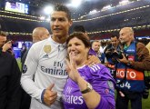 Sada se umešala i Ronaldova majka, konačno progovorila o vezi svog sina