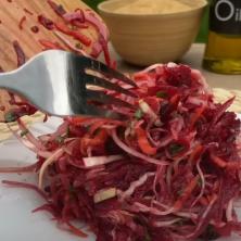 Salata METLA čisti telo dok spavate – već posle 3 večeri videćete razliku! Do početka leta imaćete tanji struk, brži metabolizam i lepši ten