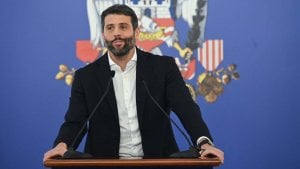 „Šamar u lice porodicama žrtava“: Šapić organizovao karnevalsku atmosferu na godišnjicu masovnih ubistava