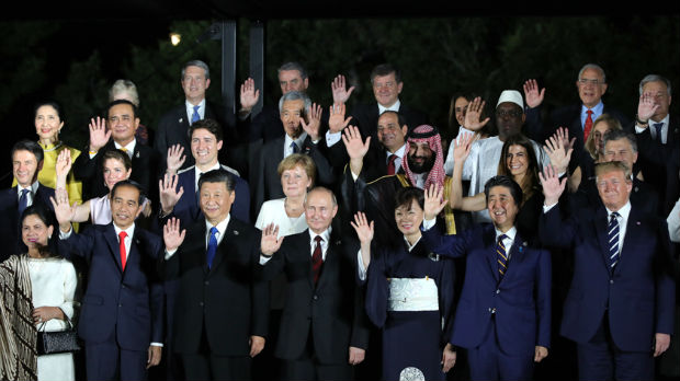 Samit G-20: Tramp duhovit, Abe zabrinut