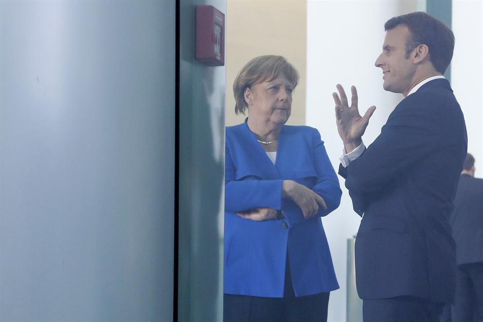 Samit u Berlinu - oglasili se Merkel i Makron! 