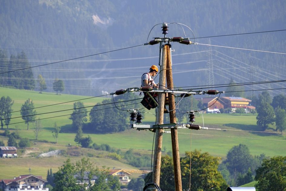 Samo „Elektrokrajina“ građanima isključuje struju