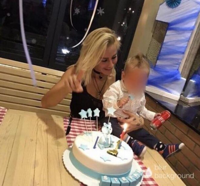 Samohrana majka: Milica Dabović sama proslavila sinu rođendan! (FOTO)