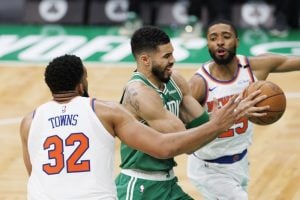Šampion NBA pred eliminacijom, dodatni problem povreda najboljeg igrača