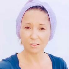 Sanja Marinković pokazala kako izgleda bez trunke šminke - voditeljka se snimala sa peškirom na glavi i u pamučnoj majici