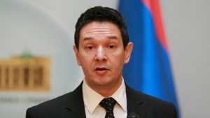 Šarović traži hitan opoziv naredbe o prinudnoj vakcinaciji policije