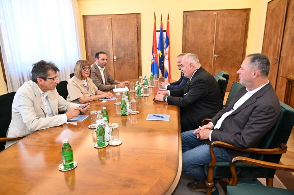 Sastanak Gojković i predsednika Udruženja neurohirurga Srbije