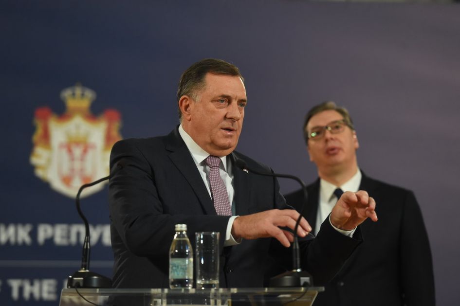 Vučić sa Dodikom: Međusobna podrška, čuvamo leđa jedni drugima