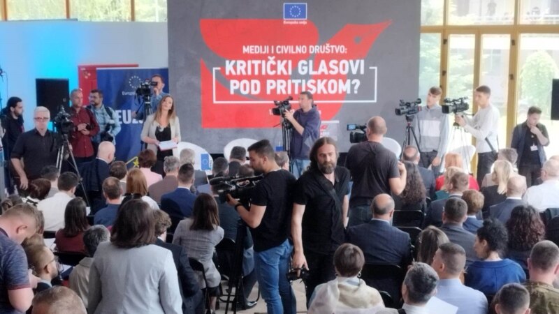 Sattler o medijskim slobodama u BiH: Naročito je akutno u RS