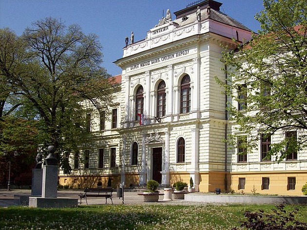 Savet roditelja Jovine gimnazije protiv odluke da nastava bude u tri srednje škole