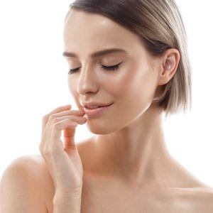 Saveti šminkera poznatih: Tri načina da šminkom postignete besprekornu kožu