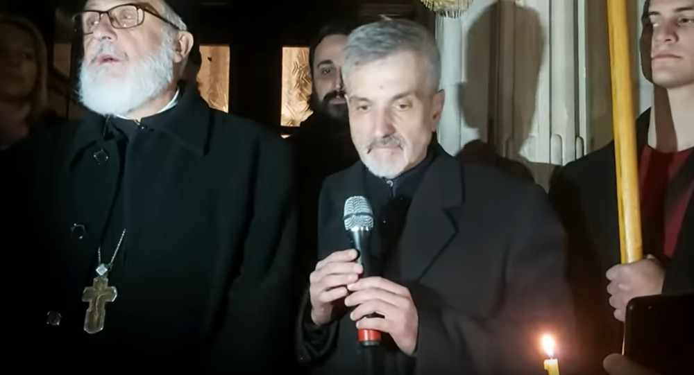 Savjetnik reisa crnogorskog na protestu SPC u Herceg Novom (Video)